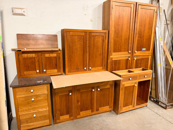 11pc Cherry Shaker Kitchen Cabinet Set w/ Pantry