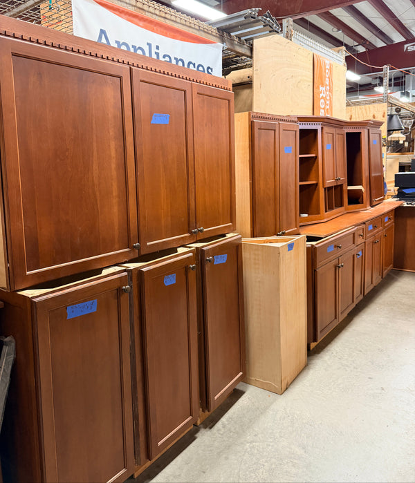 16pc Cherry Kitchen Cabinet Set (Shaker Style)